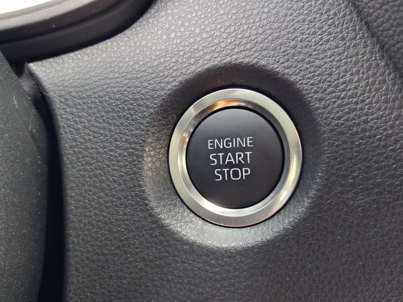 Used 2025 Toyota Corolla SE FWD image 24