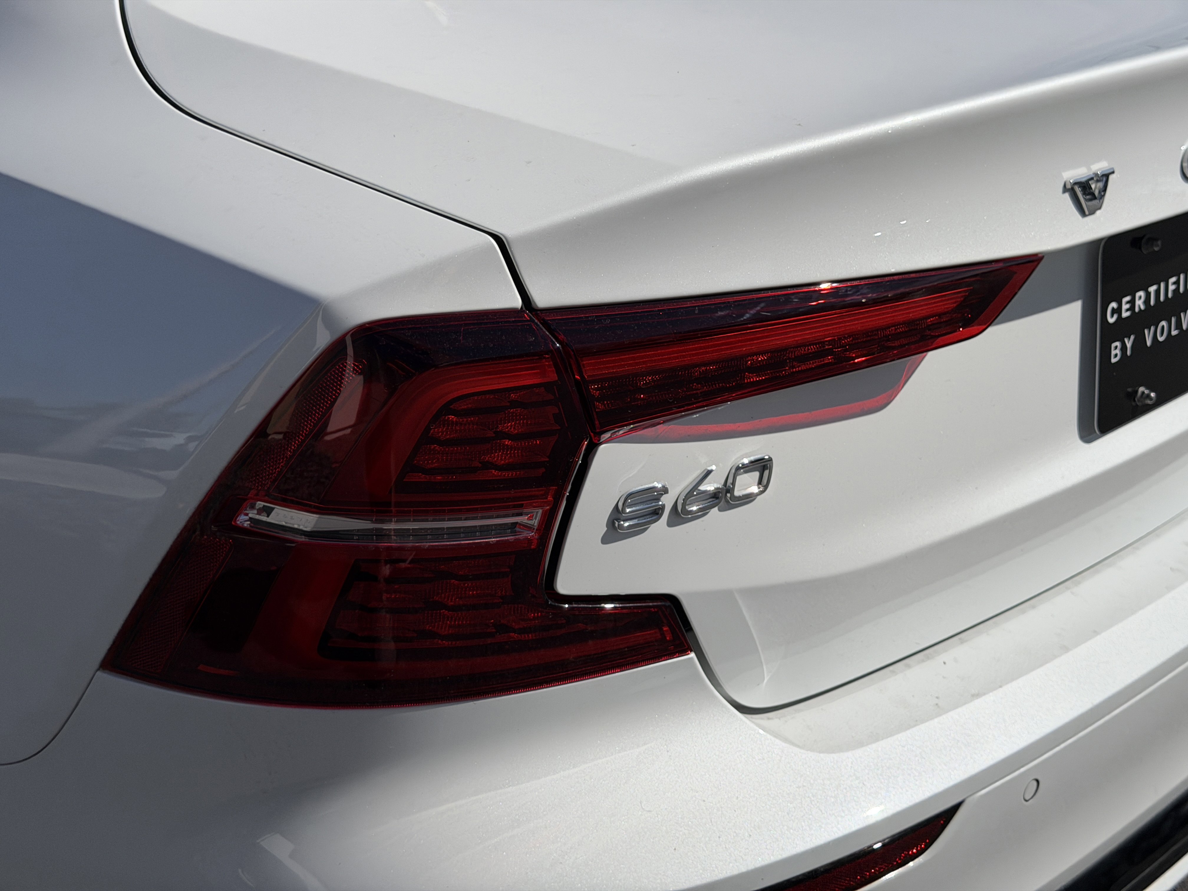 Certified 2025 Volvo S60 B5 Core image 8