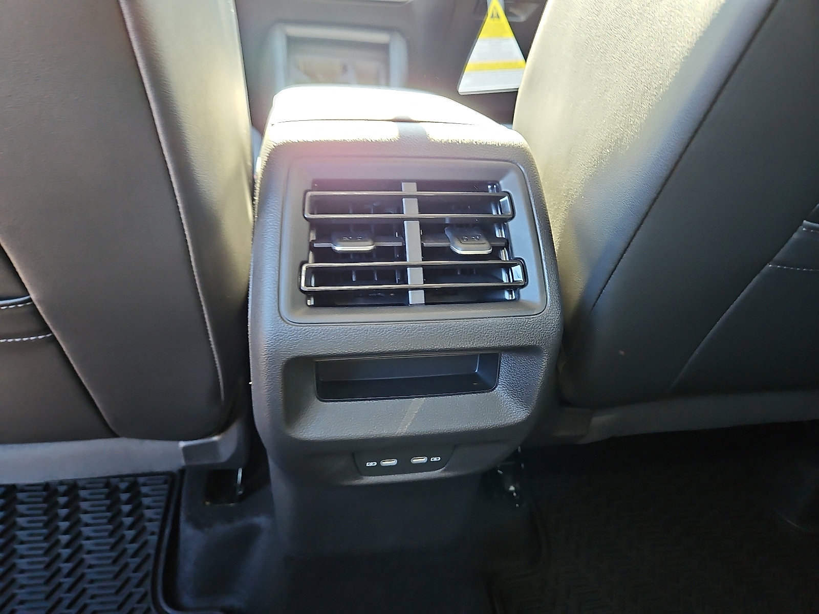 New 2026 Volkswagen Tiguan SE image 9