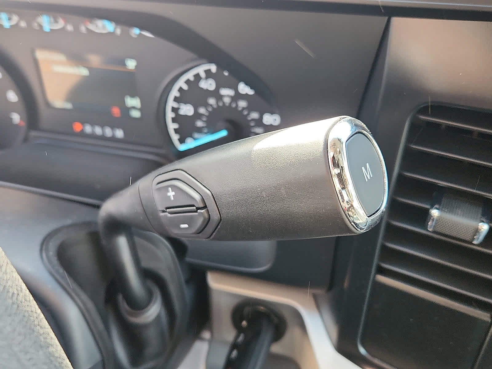 Used 2024 Ford F250 XLT w/ FX4 Off-Road Package image 16