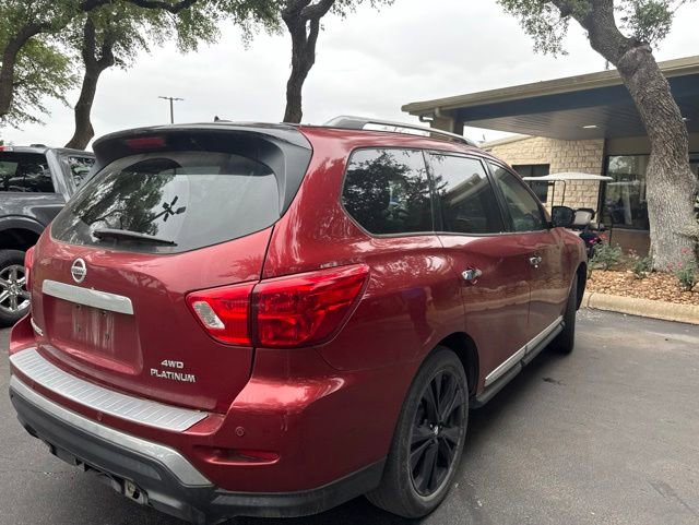 Used 2017 Nissan Pathfinder Platinum w/ Family Entertainment Package AWD/4WD image 9