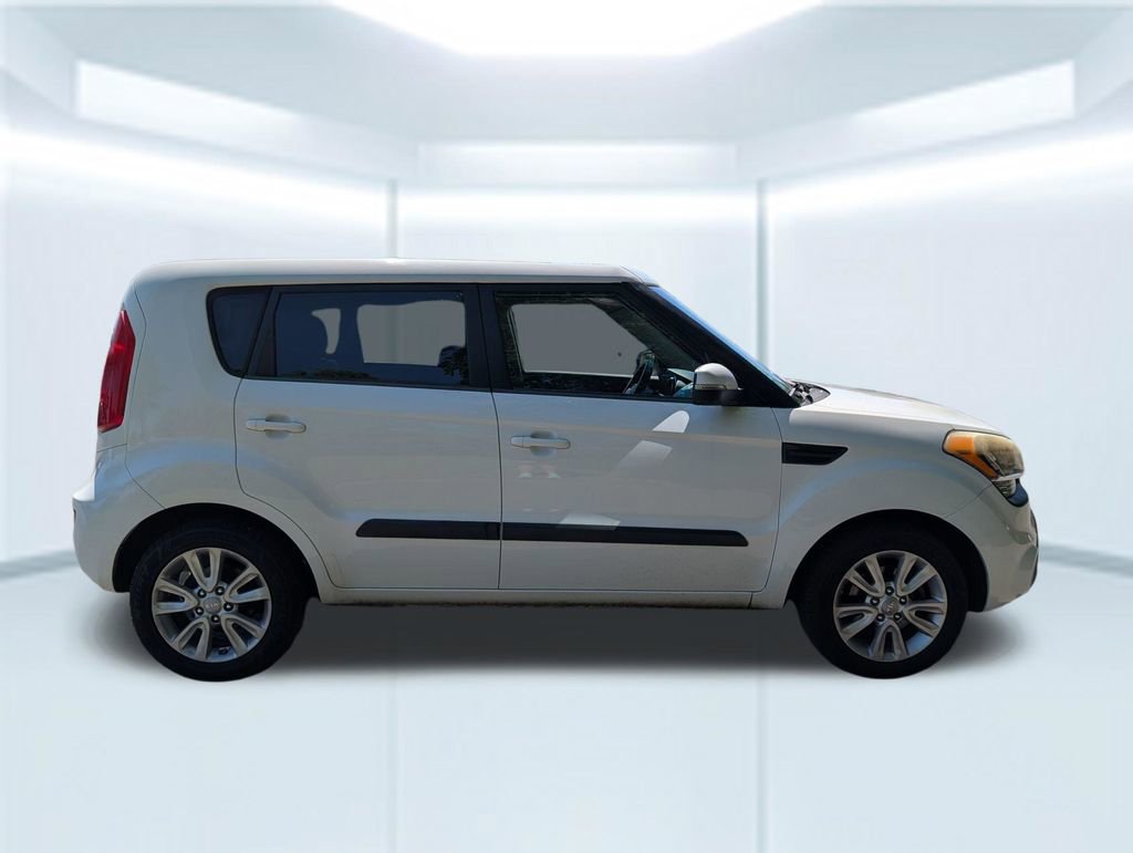 Used 2012 Kia Soul + FWD image 7
