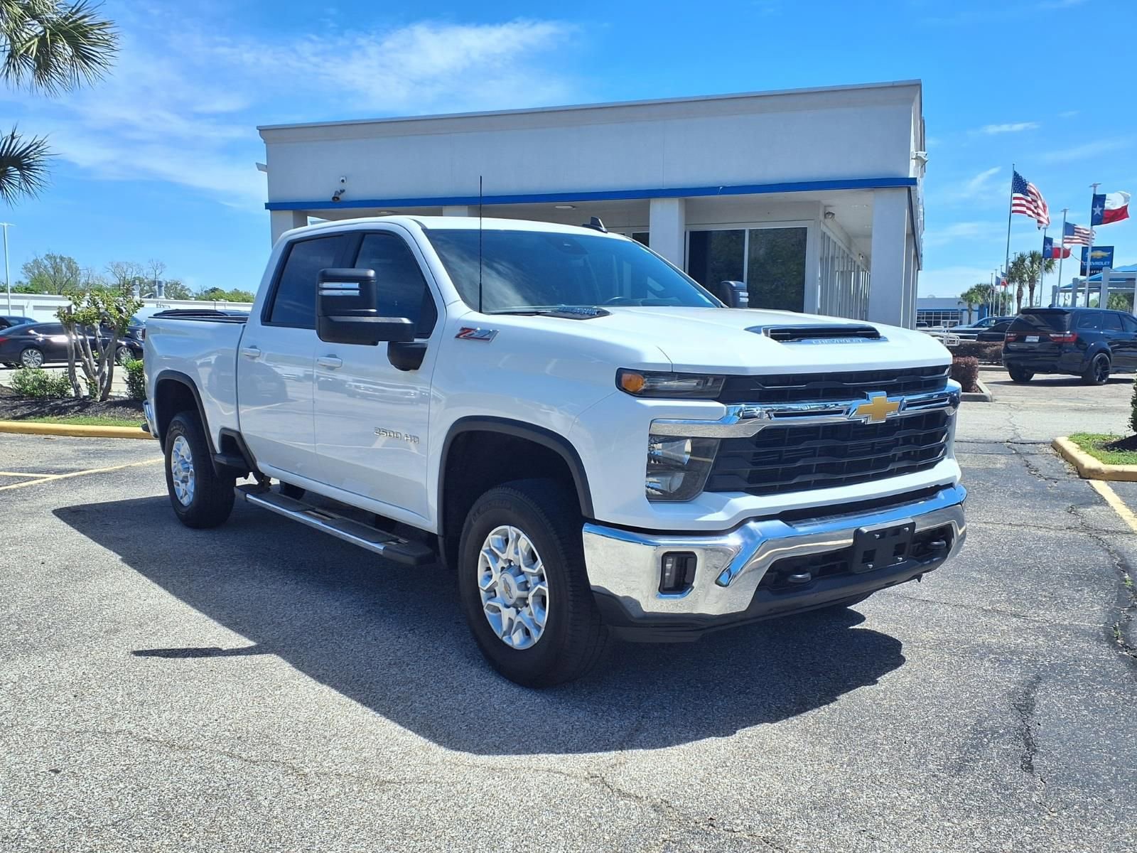 Used 2024 Chevrolet Silverado 2500 LT AWD/4WD image 20