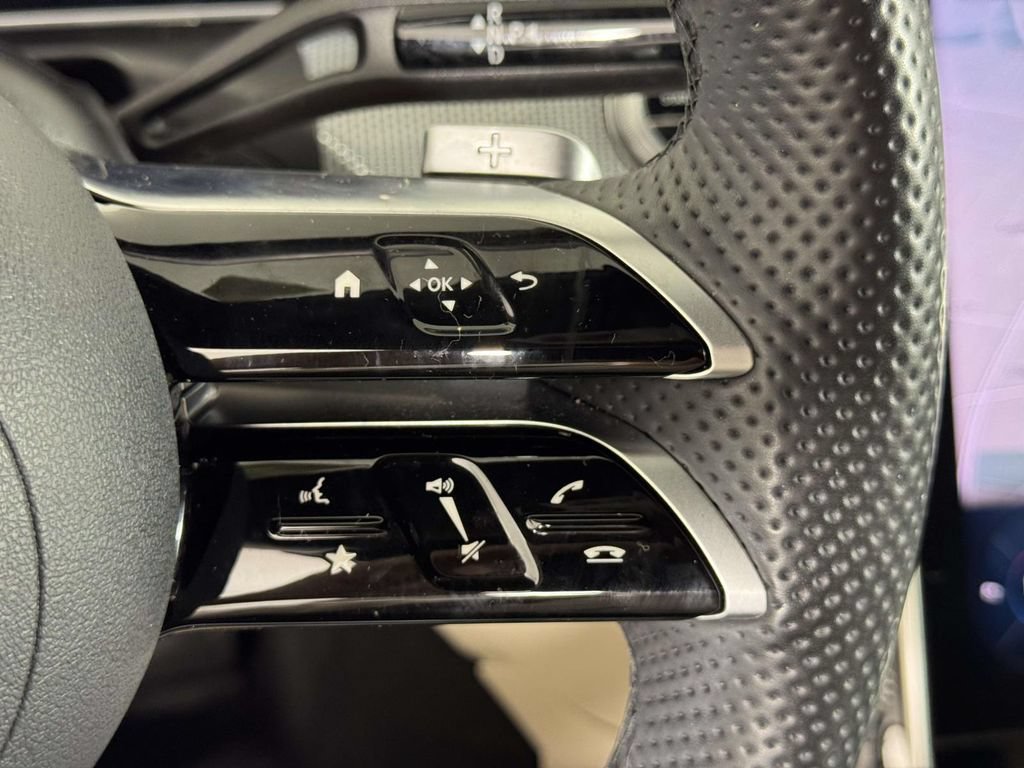 Used 2024 Mercedes-Benz CLE 300 4MATIC Cabriolet image 23