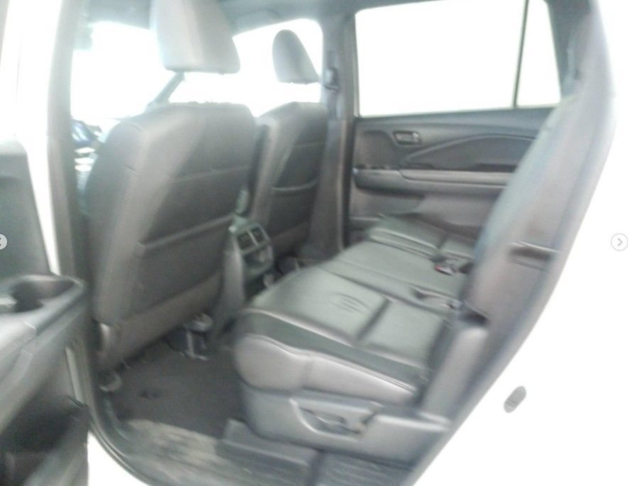 Used 2023 Honda Passport EX-L image 6