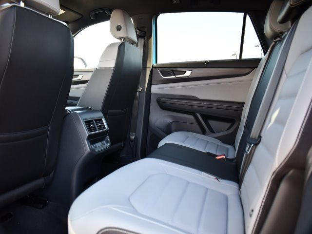 New 2025 Volkswagen Atlas Cross Sport SEL AWD/4WD image 16