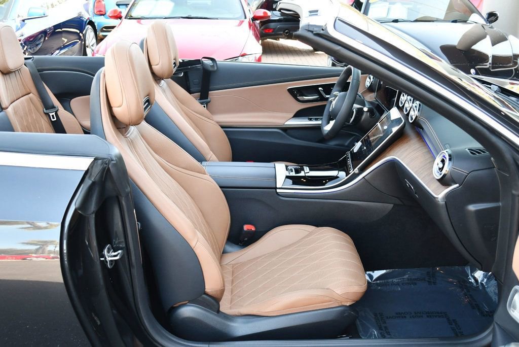 Used 2024 Mercedes-Benz CLE 450 4MATIC Cabriolet image 59