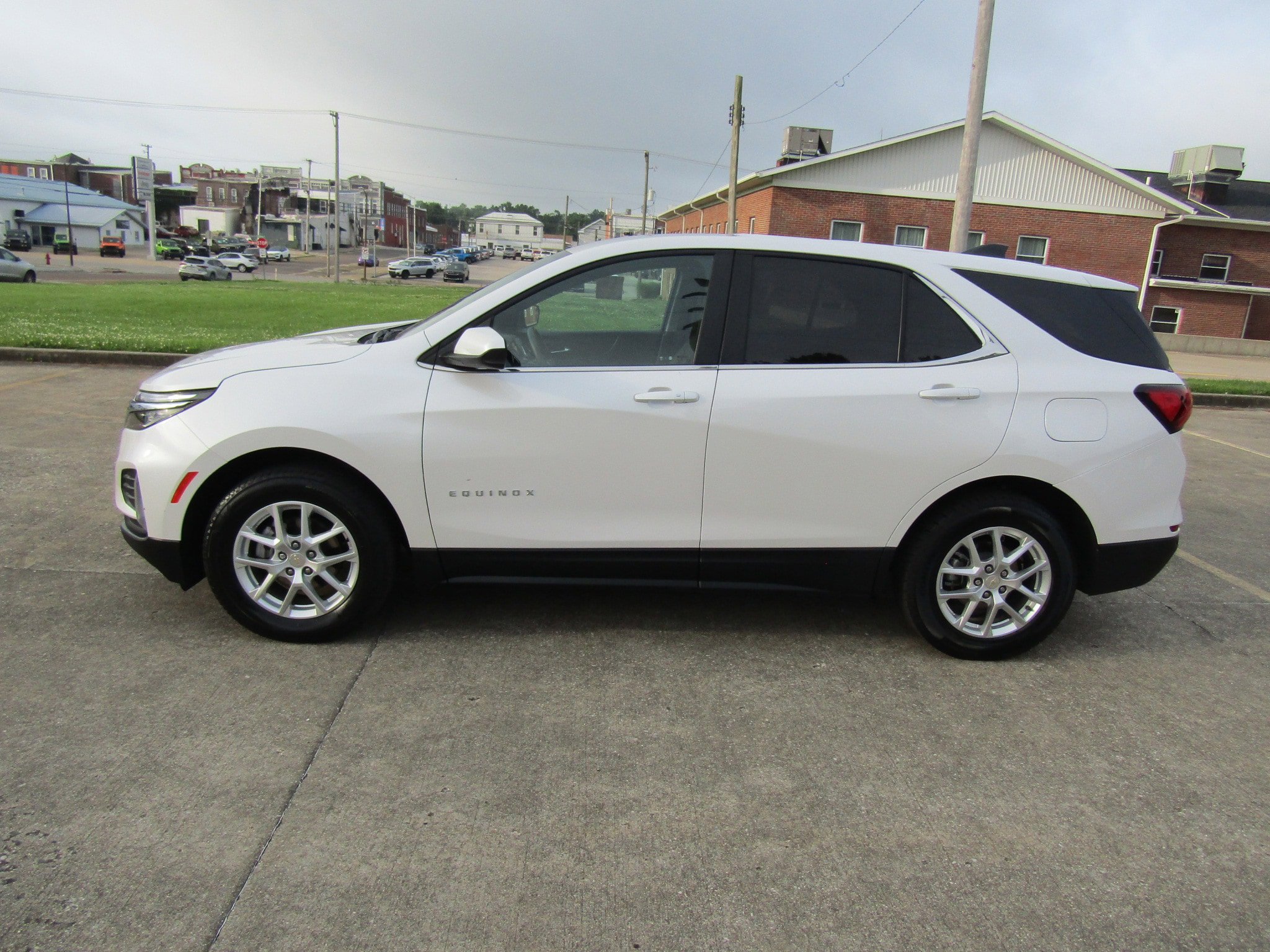 Used 2024 Chevrolet Equinox LT AWD/4WD image 6