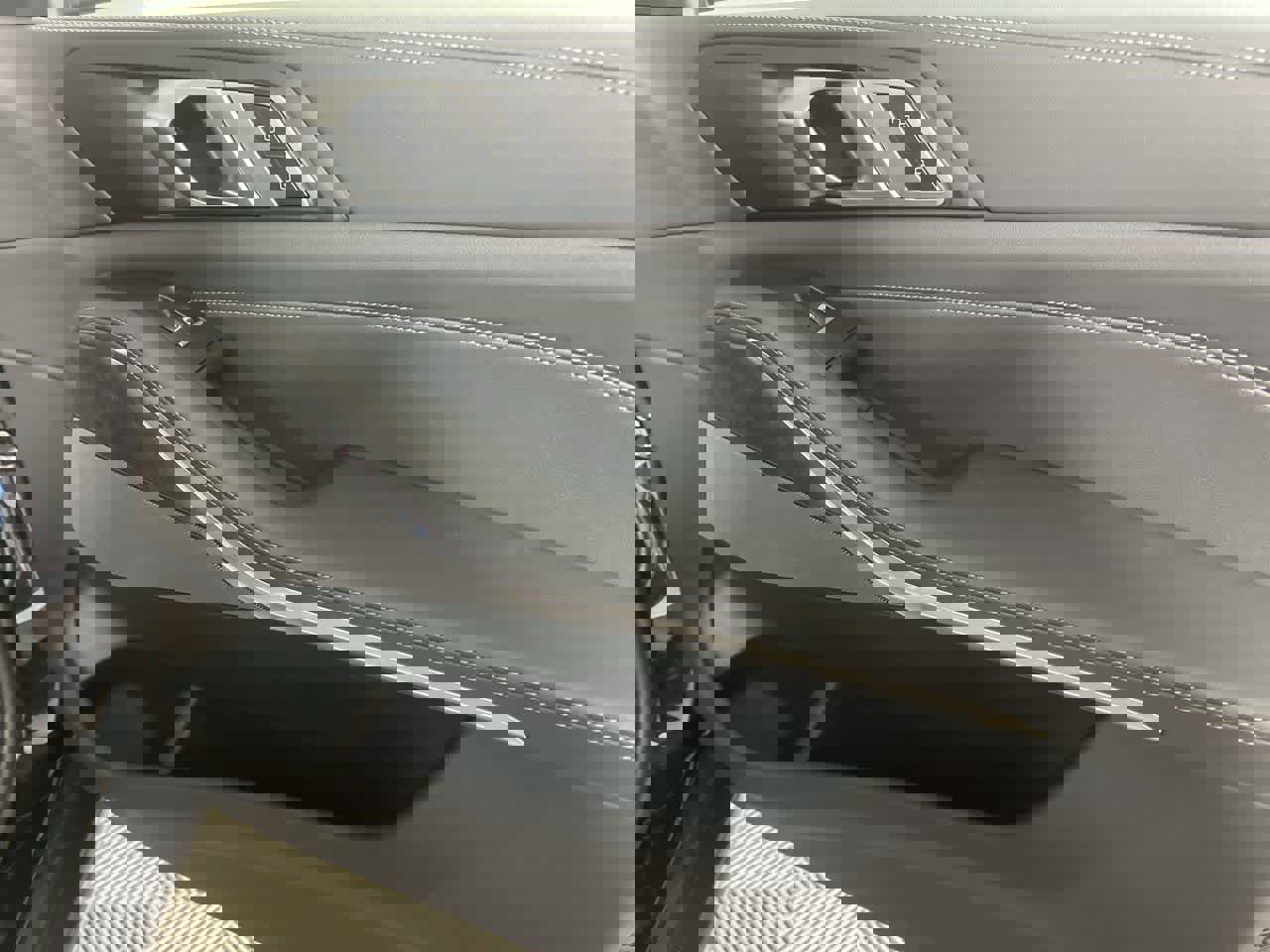 Used 2024 BMW X5 xDrive40i w/ Premium Package image 17