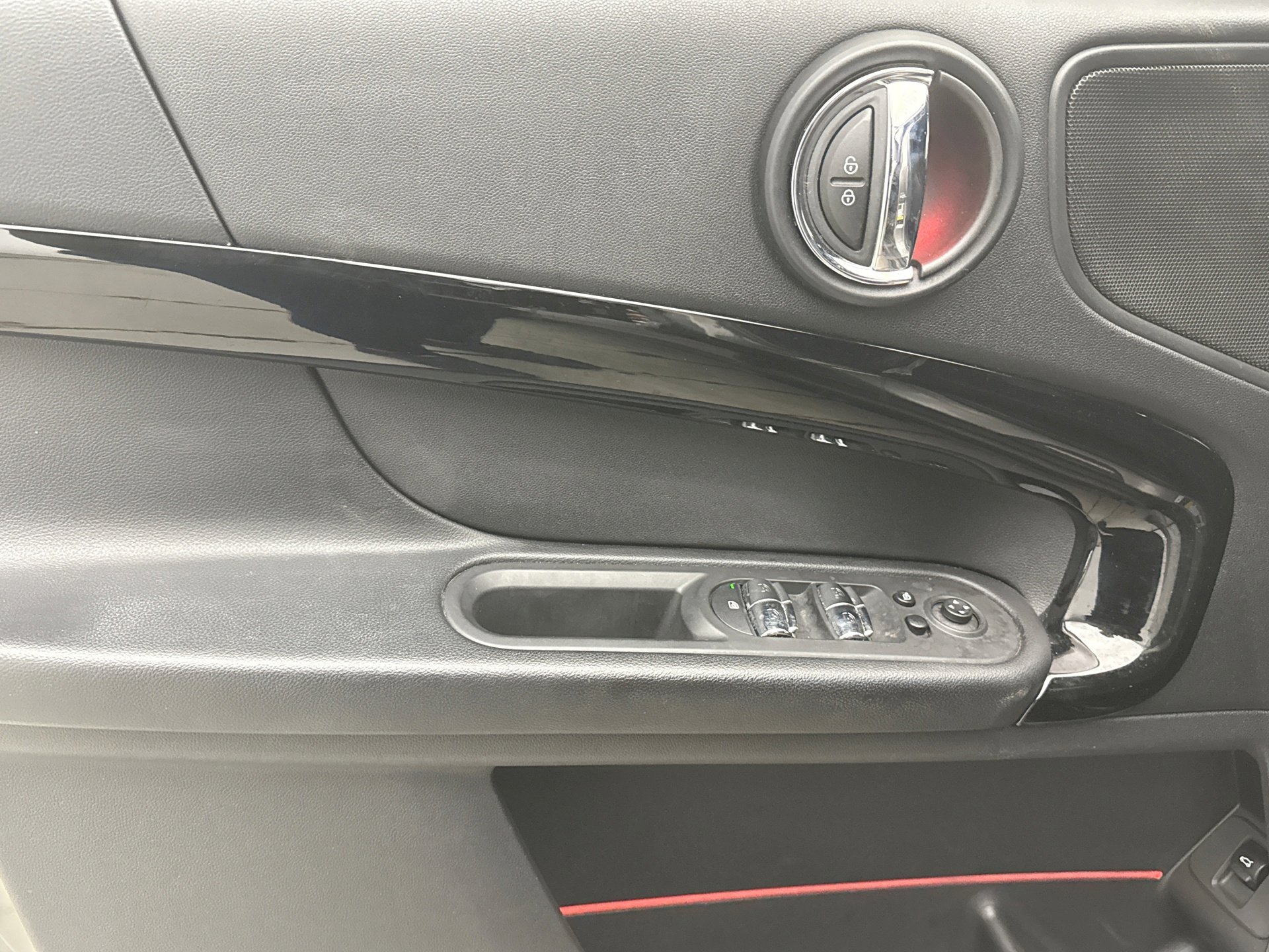 Used 2020 MINI Cooper Countryman John Cooper Works image 3