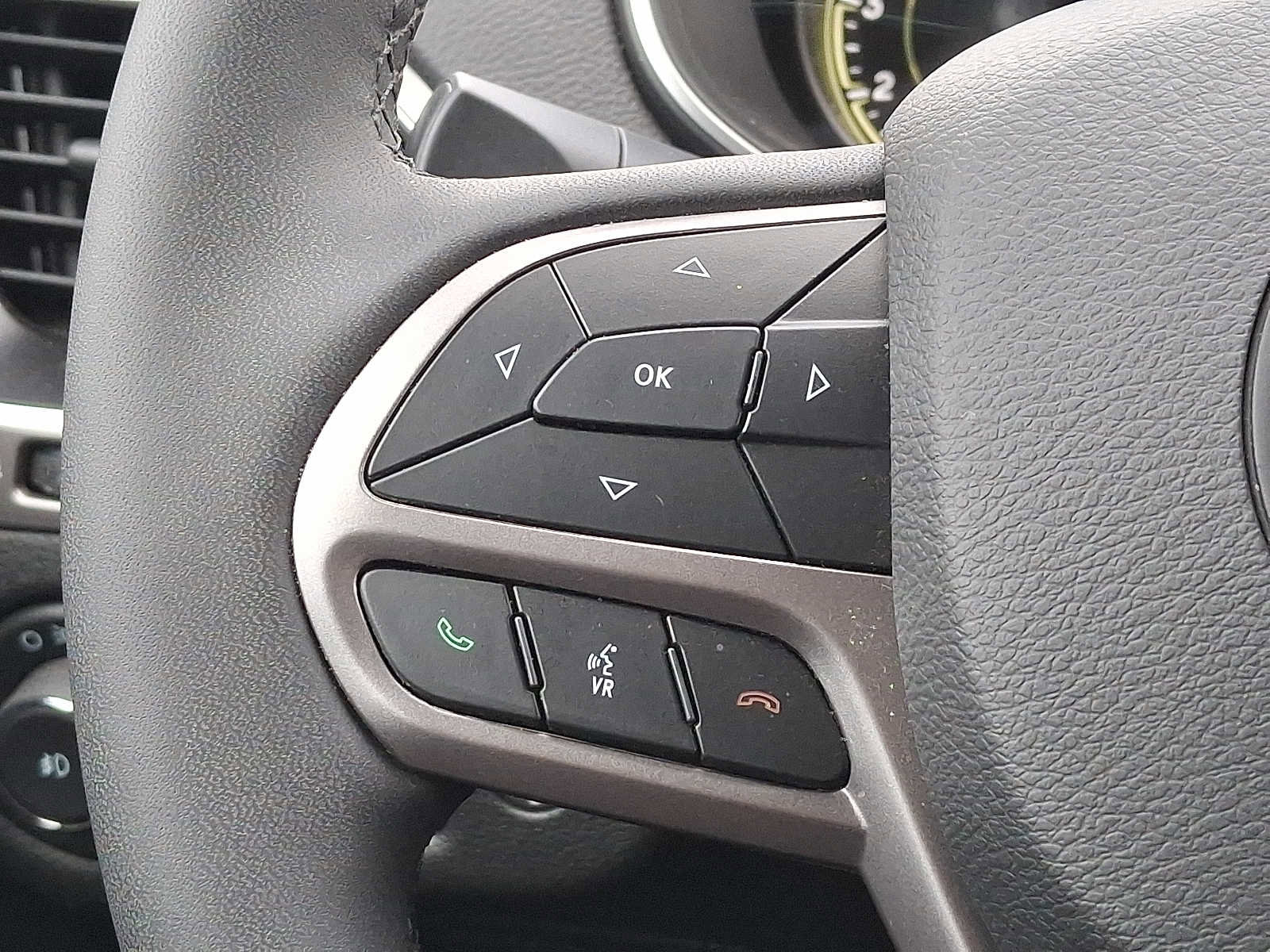 Used 2021 Jeep Cherokee Latitude Lux w/ Comfort/Convenience Group image 20