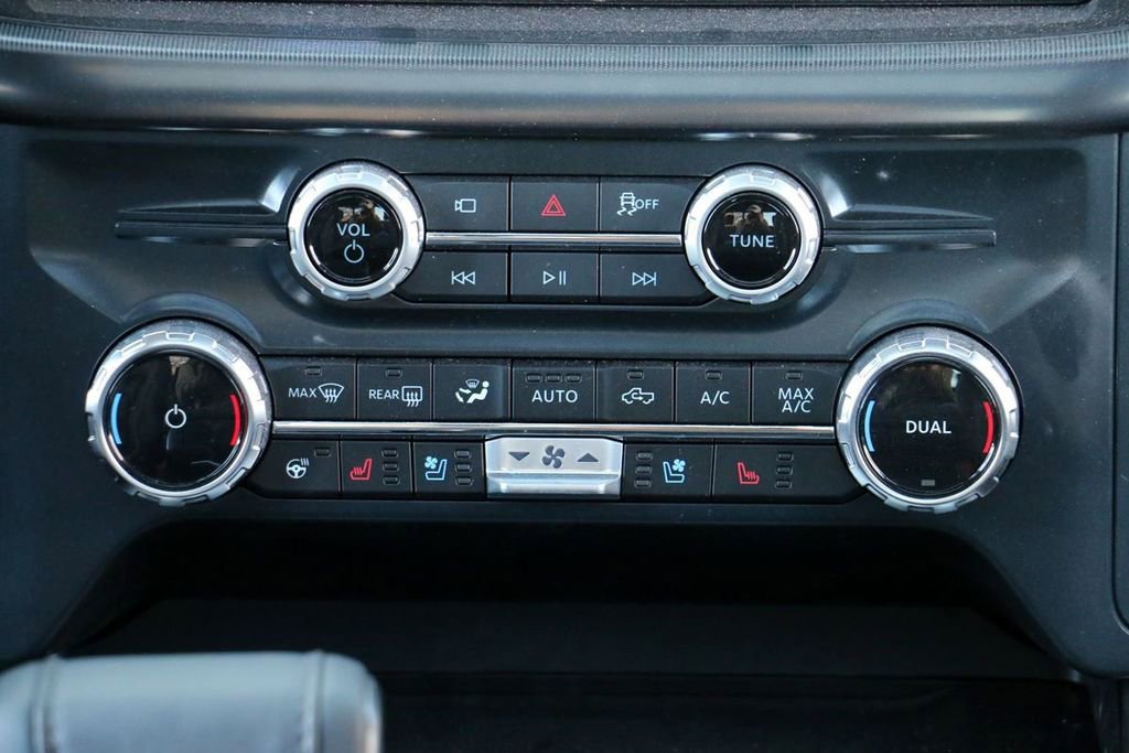 New 2025 Ford F150 Lariat w/ Equipment Group 502A High image 31