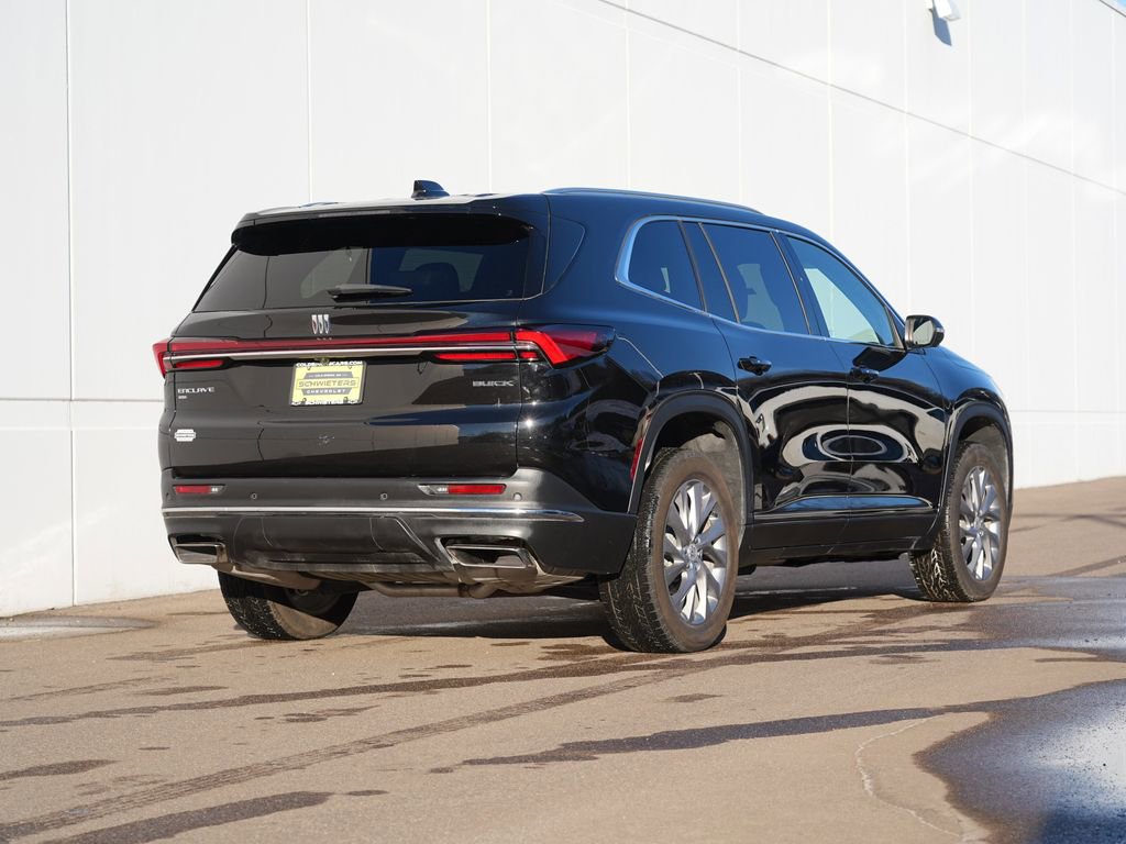 Used 2025 Buick Enclave Preferred AWD/4WD image 3