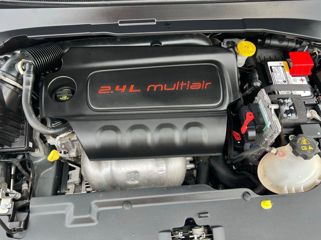 Used 2022 Jeep Compass Limited image 42