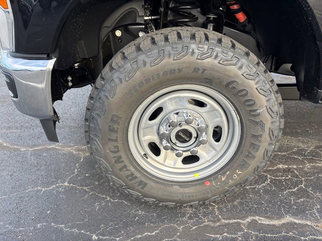 New 2026 Ford F350 XL w/ XL Off-Road Package image 9