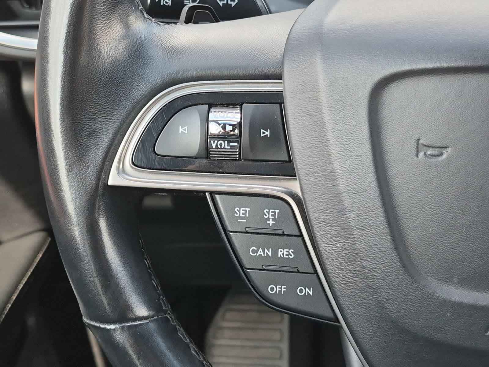 Used 2019 Lincoln Nautilus Reserve AWD/4WD image 25