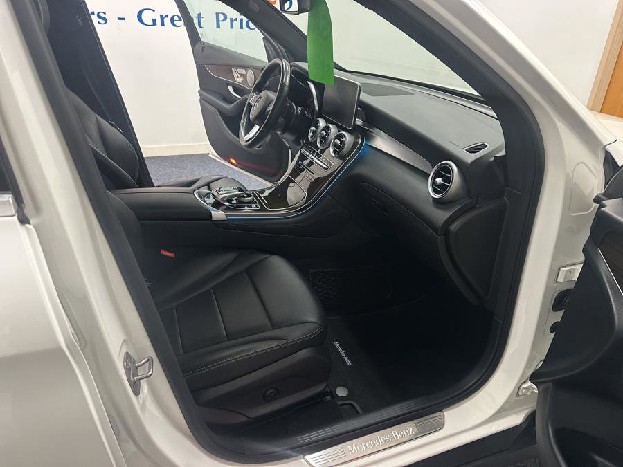 Used 2017 Mercedes-Benz GLC 300 4MATIC image 15