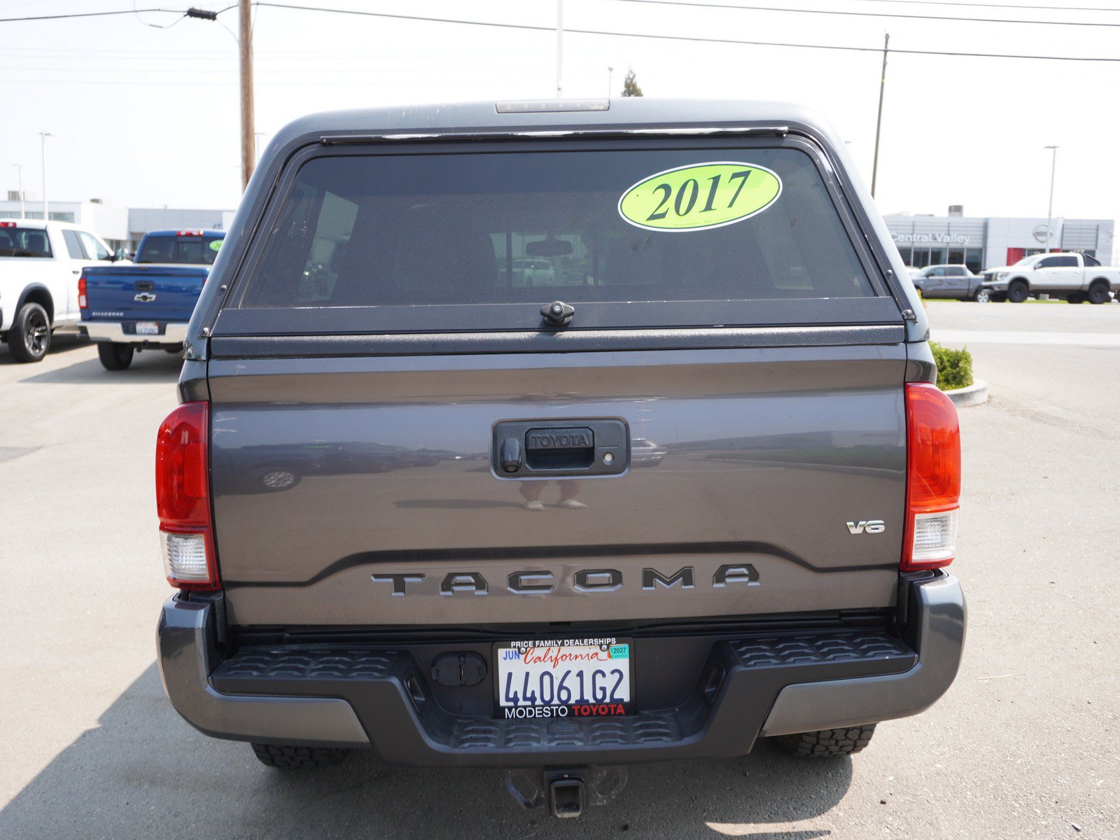 Used 2017 Toyota Tacoma TRD Sport w/ Tow Package (A/T) AWD/4WD image 10