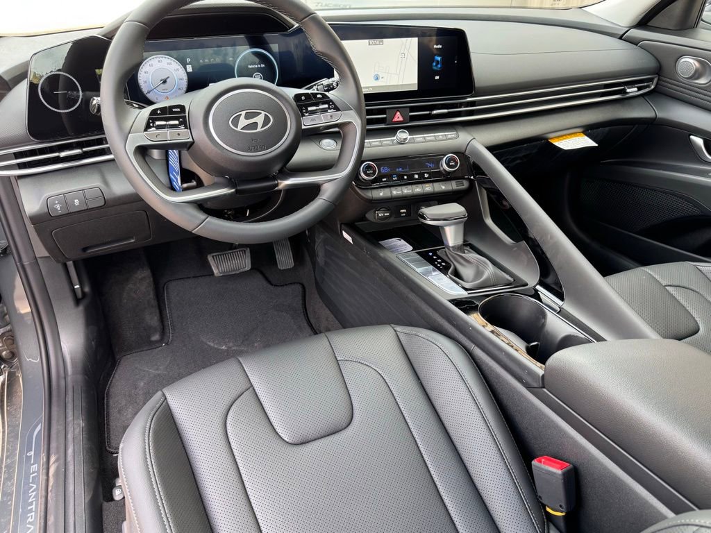 New 2026 Hyundai Elantra Limited image 2