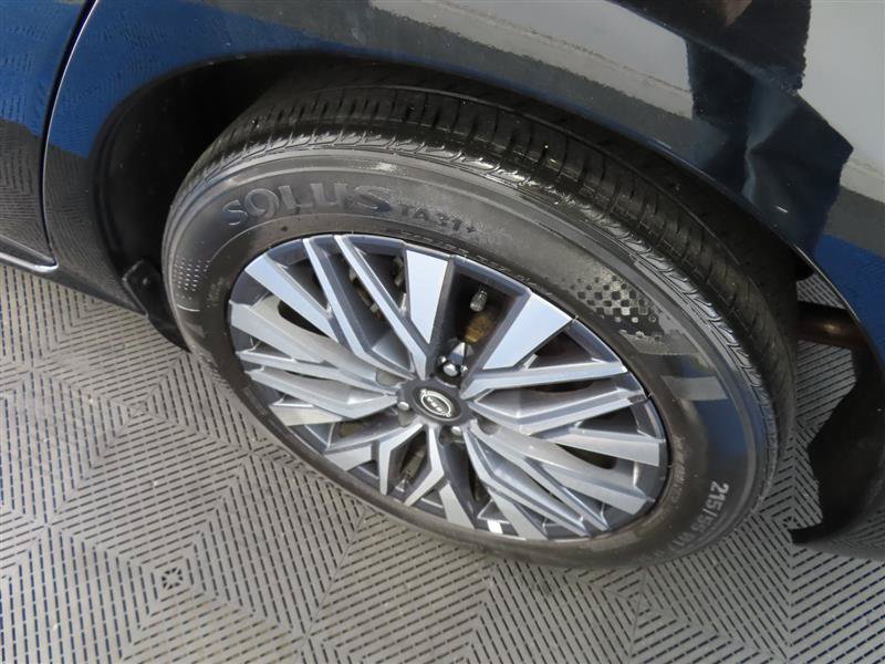 Used 2025 Nissan Altima 2.5 SV FWD image 7