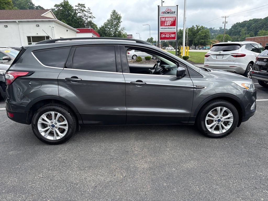 Used 2017 Ford Escape SE w/ Equipment Group 201A AWD/4WD image 6