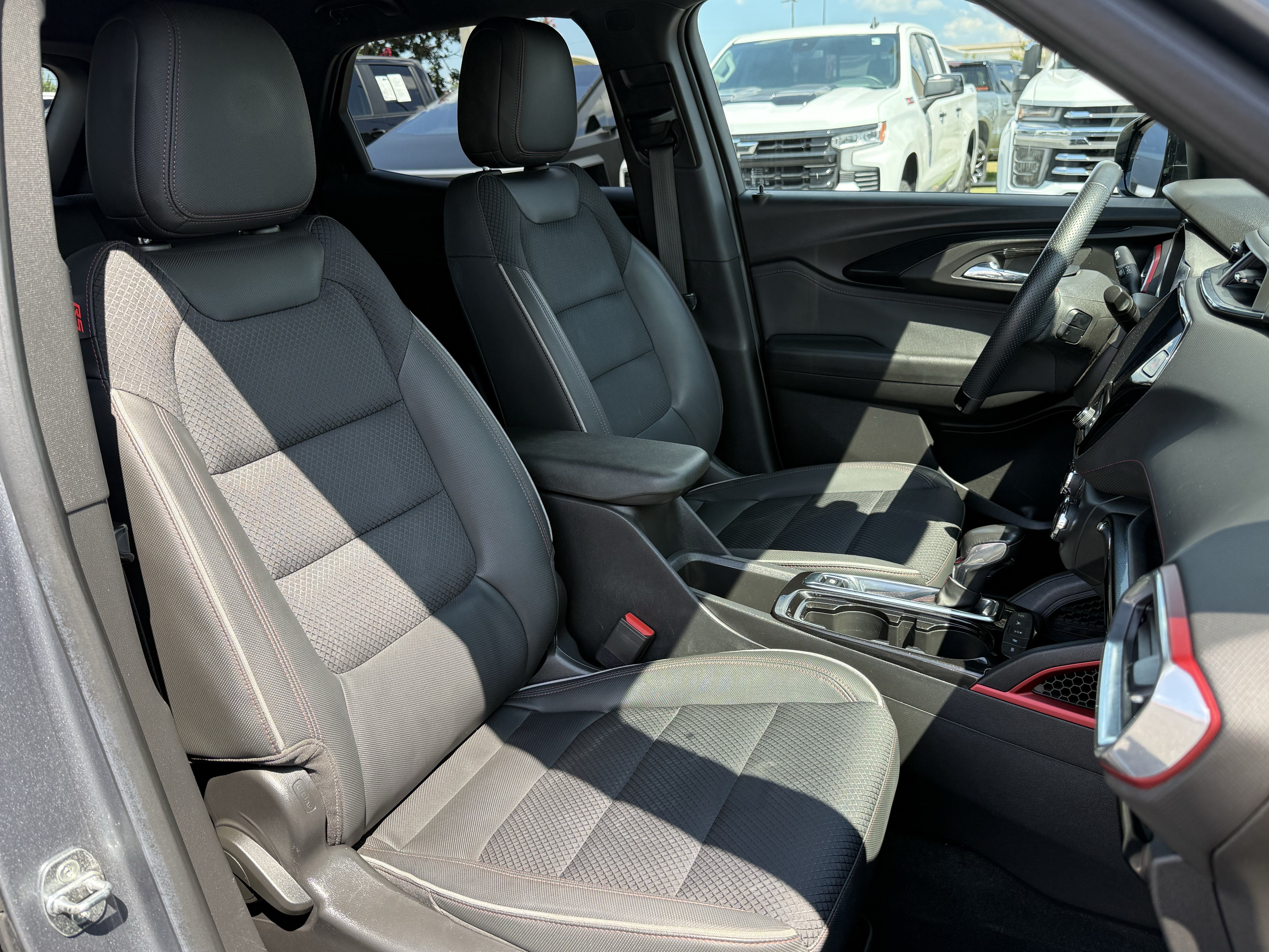 Used 2022 Chevrolet TrailBlazer RS w/ Technology Package AWD/4WD image 32