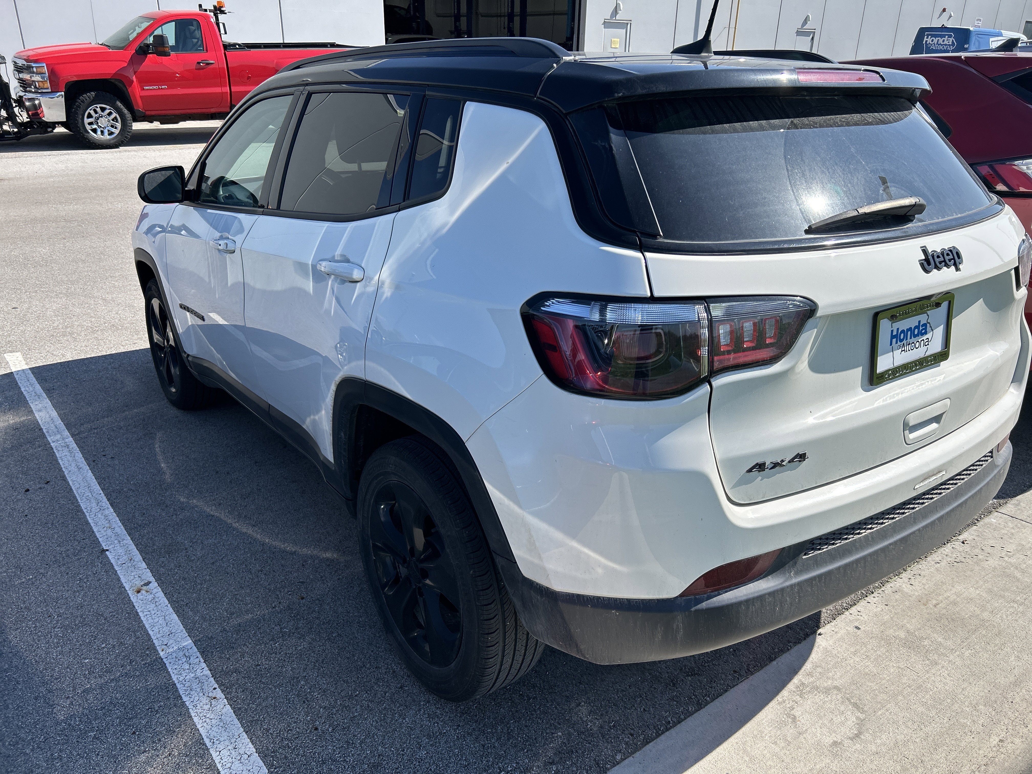 Used 2021 Jeep Compass Latitude w/ Sun and Sound Group AWD/4WD image 4