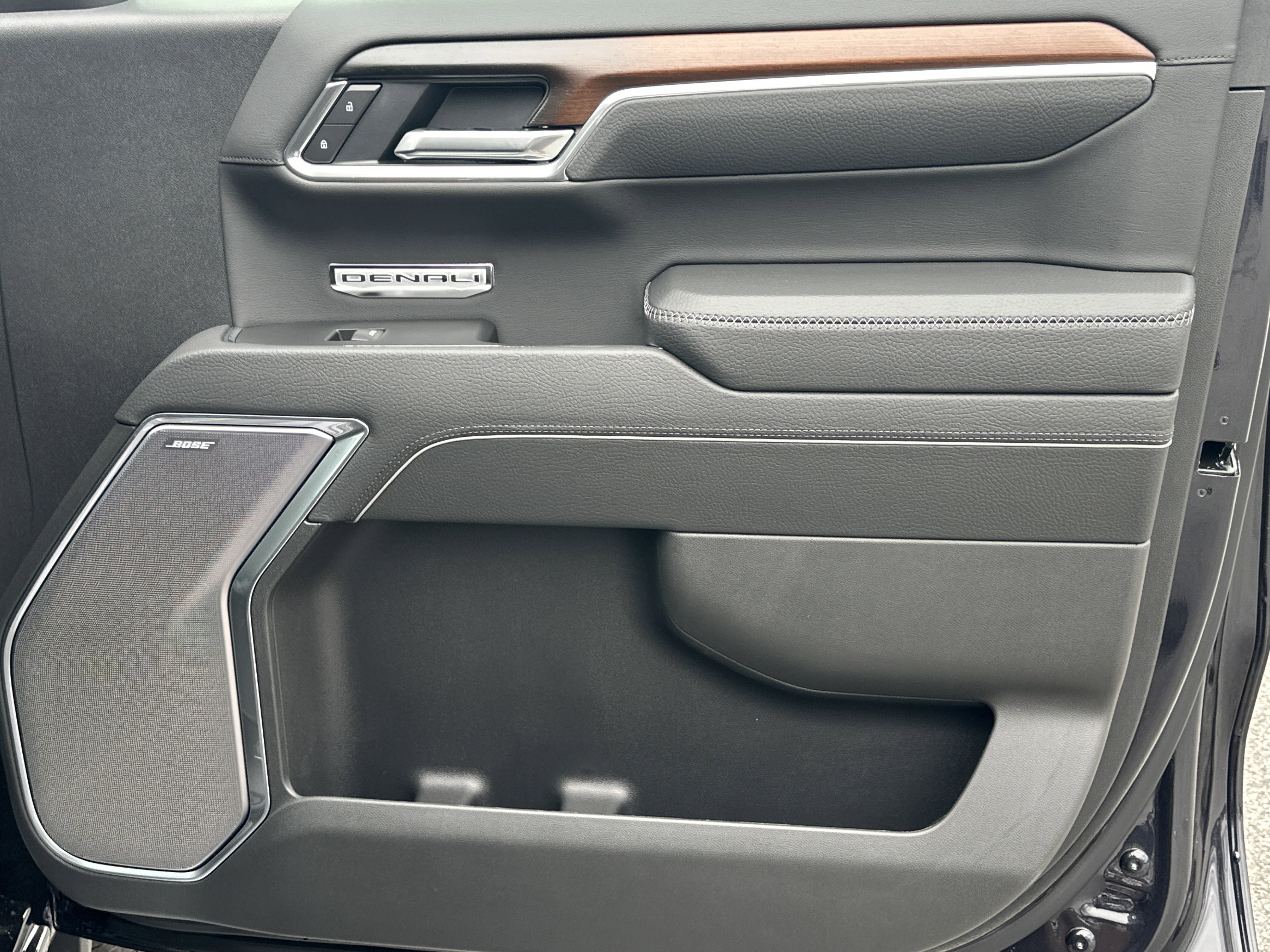 New 2026 GMC Sierra 1500 Denali w/ Technology Package image 14