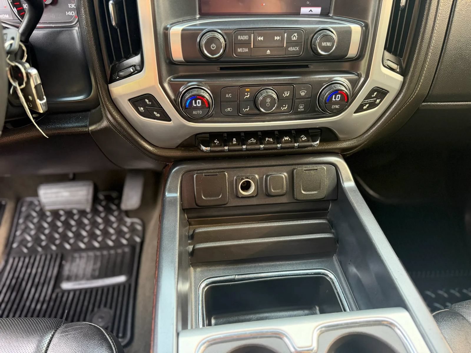 Used 2016 GMC Sierra 1500 SLT w/ Enhanced Driver Alert Package AWD/4WD image 41
