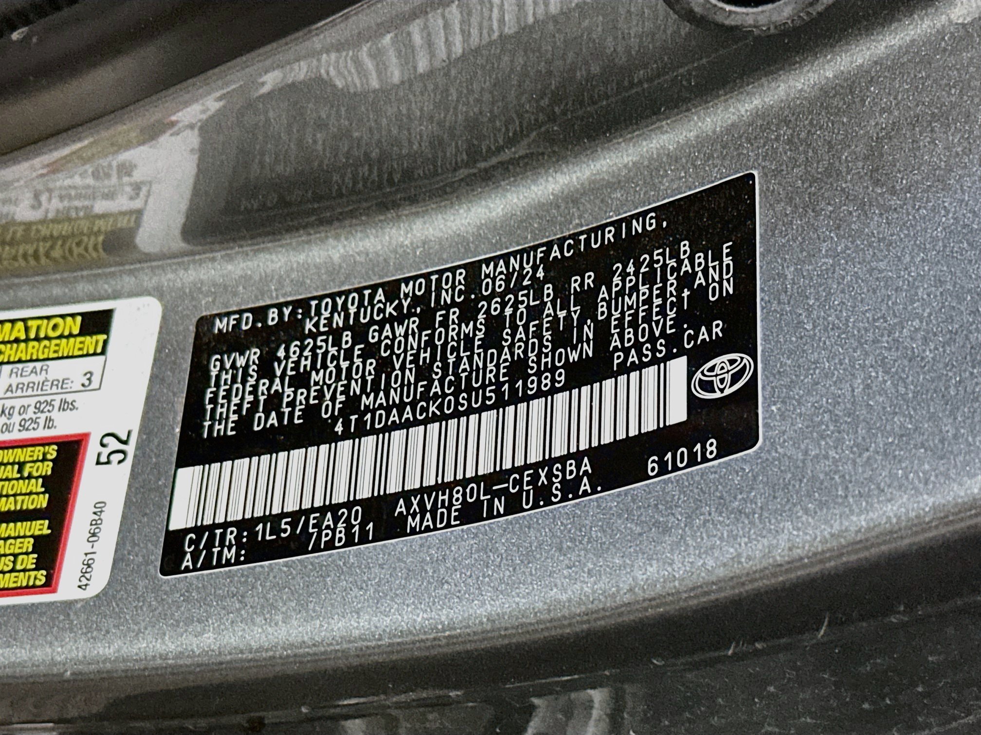 Used 2025 Toyota Camry SE FWD image 12