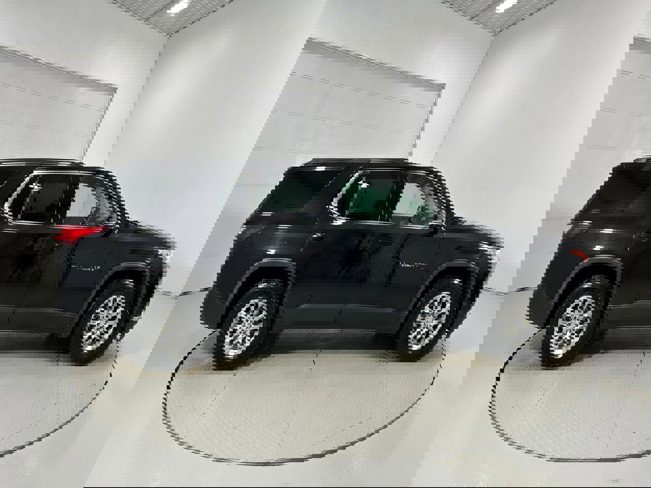 Used 2019 Chevrolet Traverse LT w/ LPO, Floor Liner Package image 37