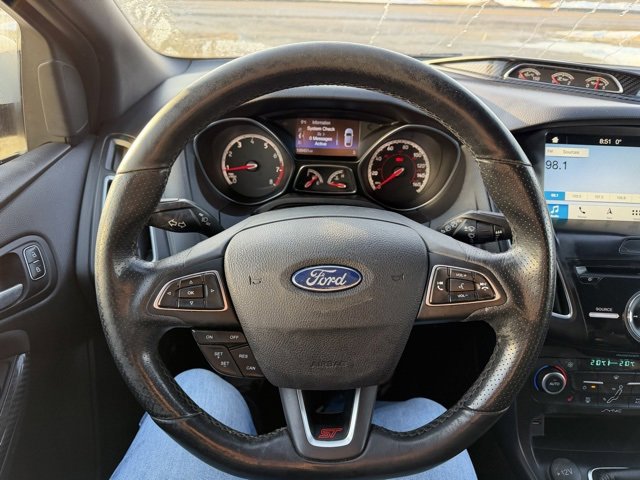 Used 2018 Ford Focus ST image 16
