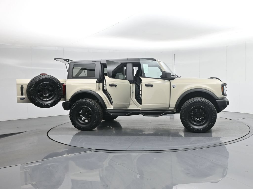 Used 2025 Ford Bronco Big Bend AWD/4WD image 4