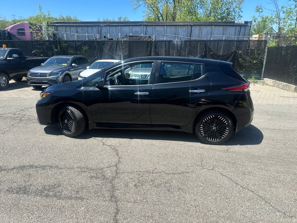 Used 2023 Nissan Leaf SV Plus FWD image 3