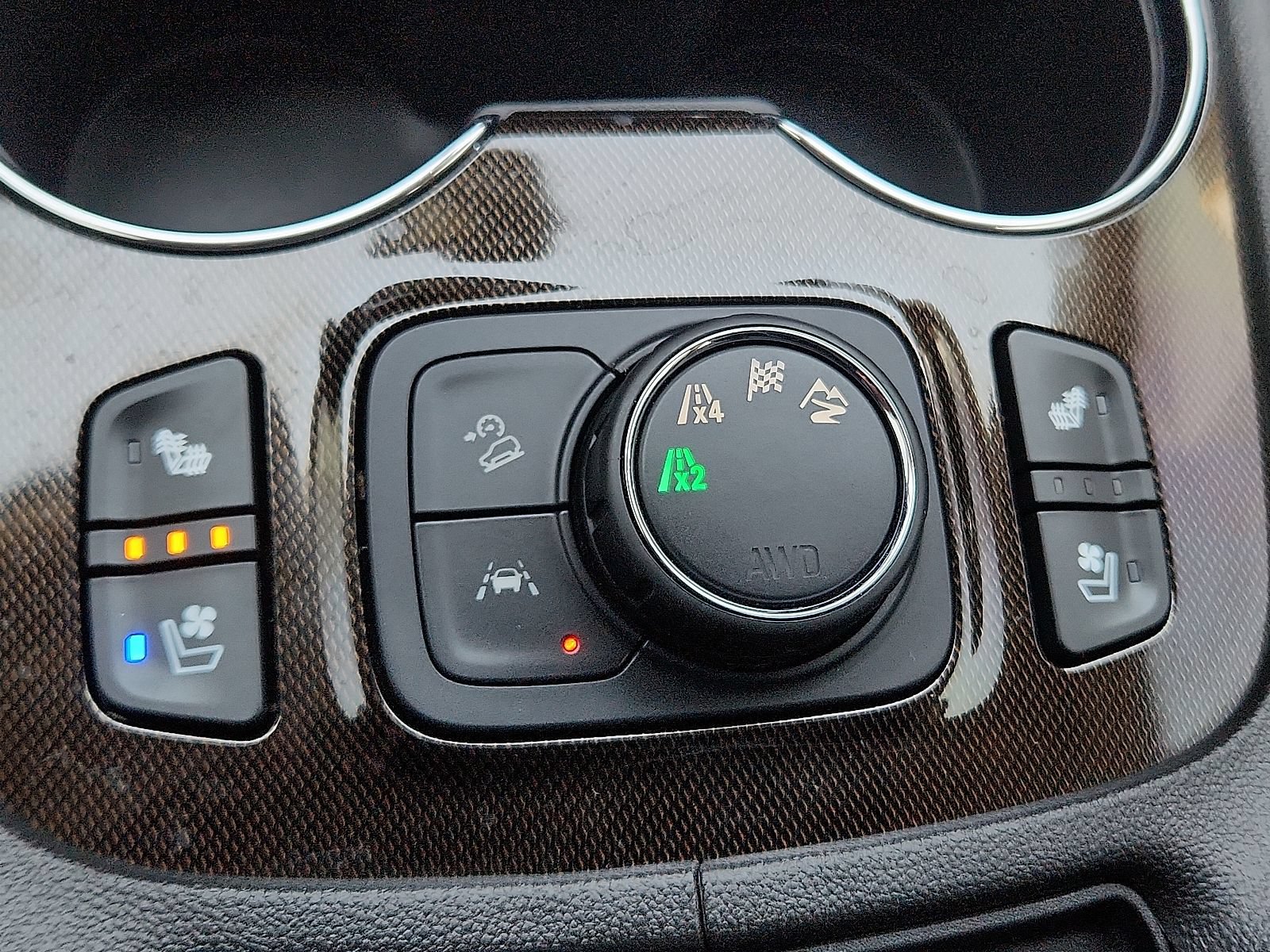 Used 2023 GMC Acadia AT4 w/ Technology Package AWD/4WD image 14