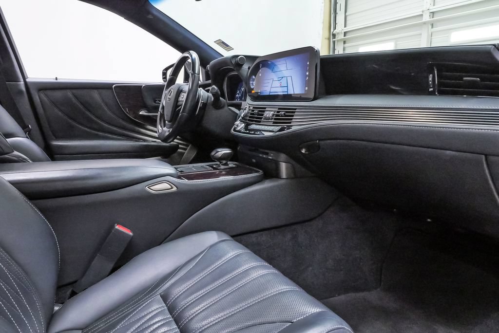 Used 2021 Lexus LS 500 w/ Interior Upgrade Package RWD image 13