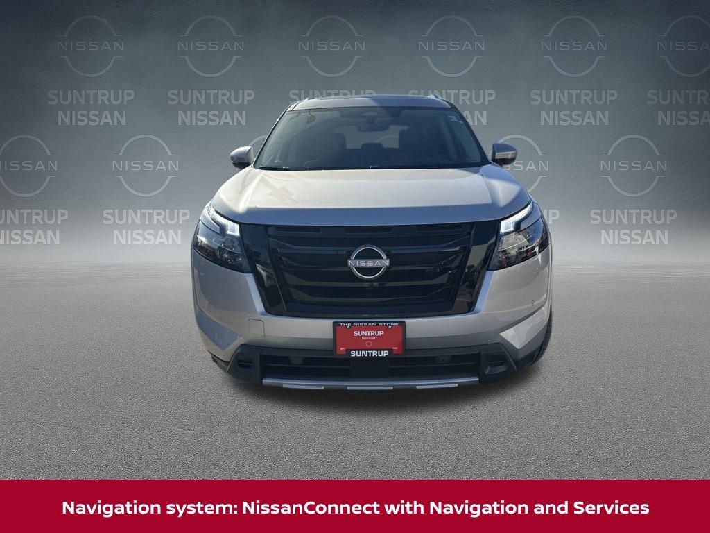 New 2025 Nissan Pathfinder Platinum w/ Black Appearance Package image 10