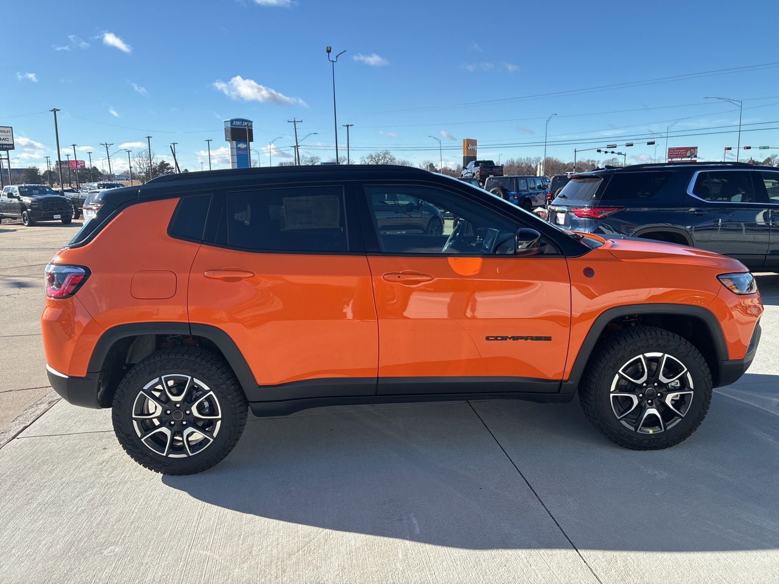 New 2026 Jeep Compass Trailhawk w/ Sun, Sound & Navigation Group AWD/4WD image 8