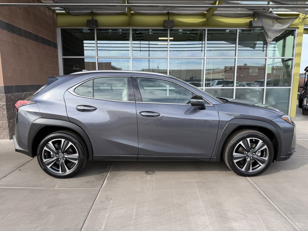 Used 2024 Lexus UX 250h FWD image 9