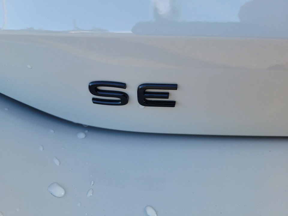 New 2026 Volkswagen Tiguan SE R-Line image 14