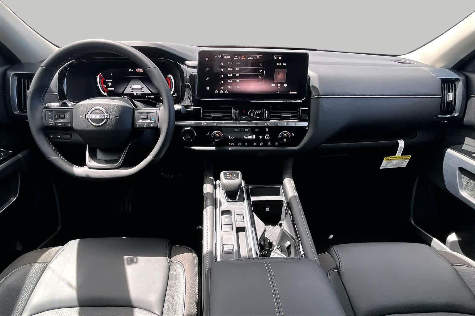 New 2026 Nissan Pathfinder SL FWD image 5