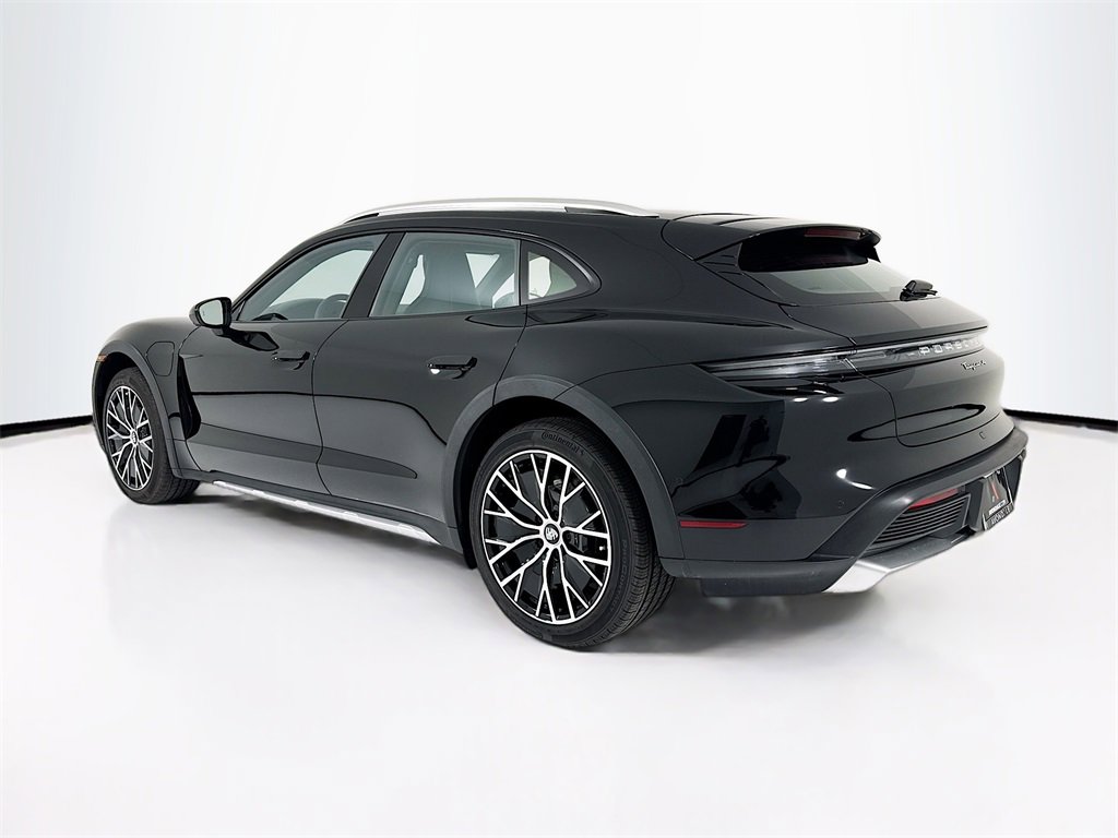 Certified 2022 Porsche Taycan 4 Cross Turismo image 3