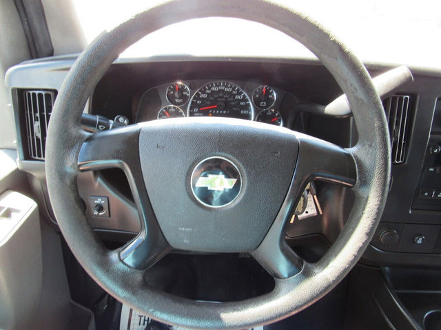 Used 2015 Chevrolet Express 2500 RWD image 31