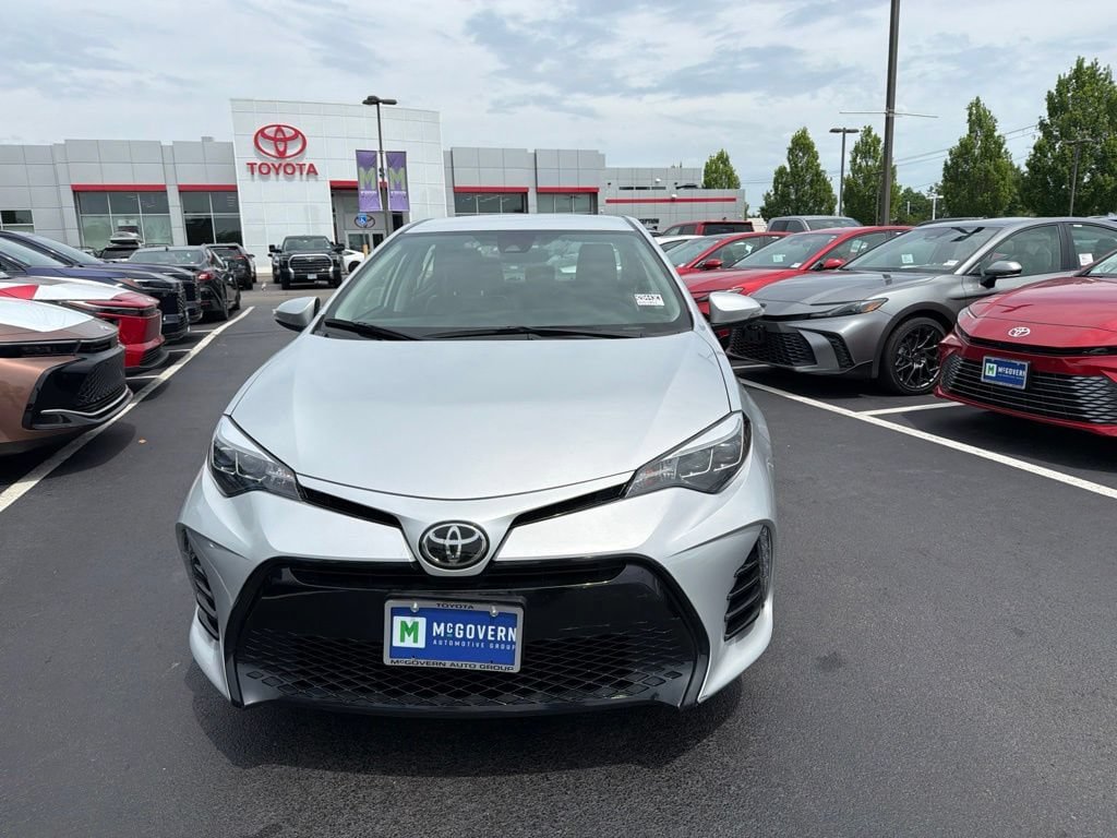 Used 2017 Toyota Corolla SE w/ Carpet Mat Package (TMS) FWD image 2