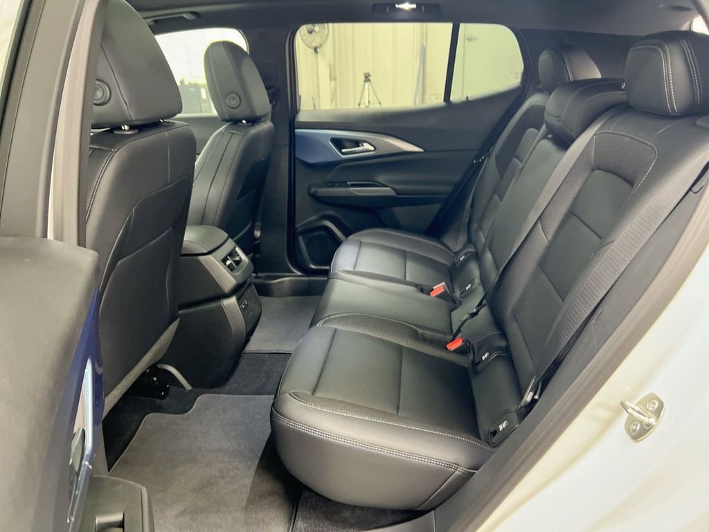 New 2026 Chevrolet Equinox EV LT w/ Convenience Package II image 24