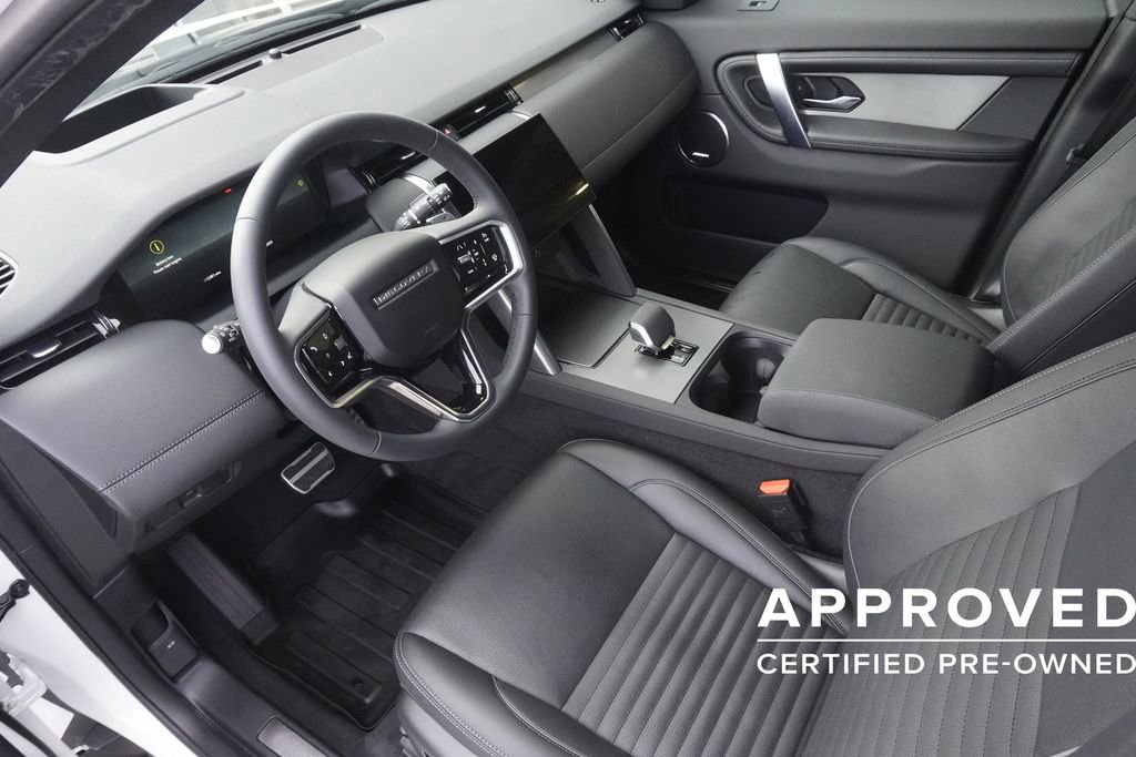 Used 2025 Land Rover Discovery Sport Dynamic SE image 18