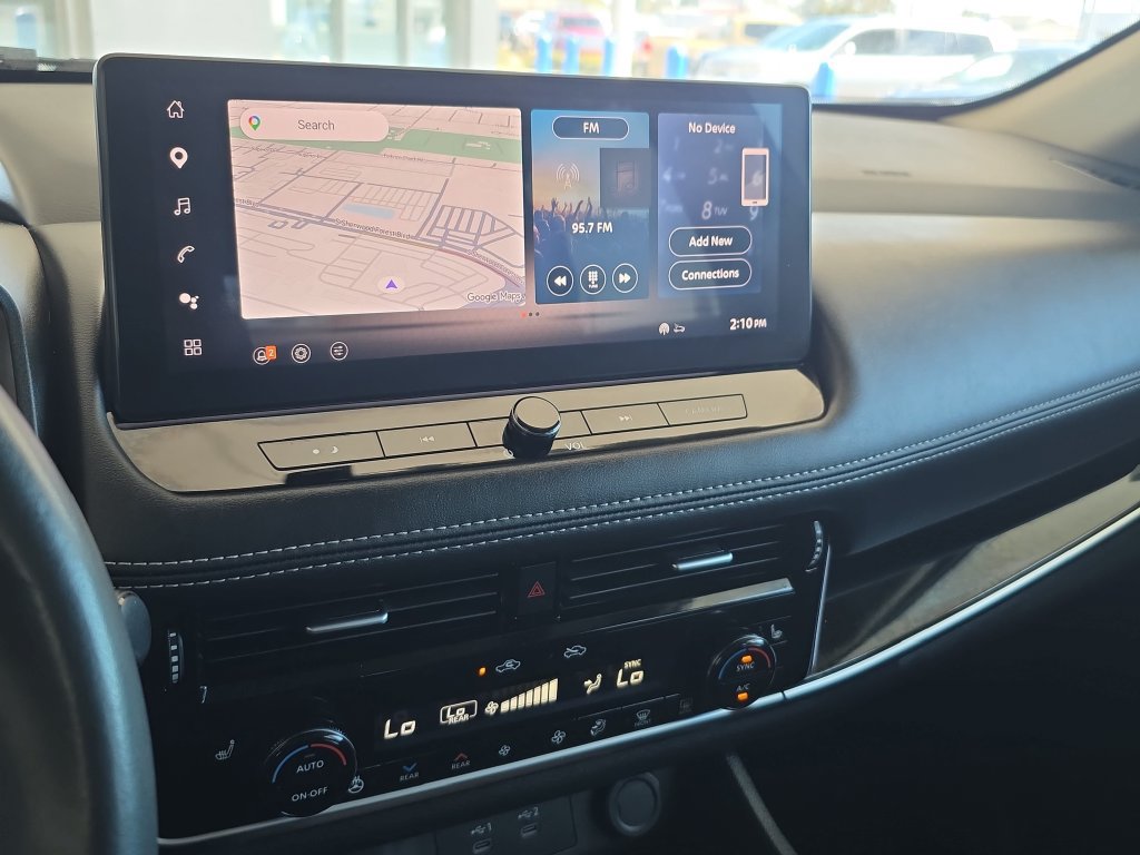 Used 2024 Nissan Rogue SL w/ SL Premium Package FWD image 27