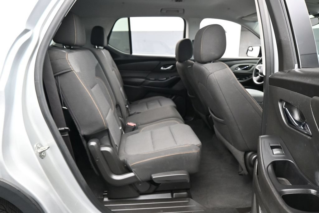 Used 2020 Chevrolet Traverse LS FWD image 33
