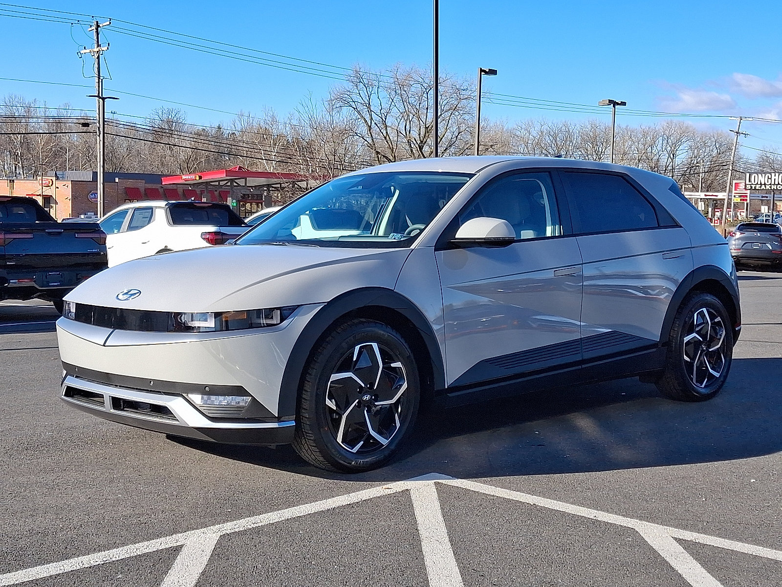 New 2024 Hyundai Ioniq 5 SEL image 2