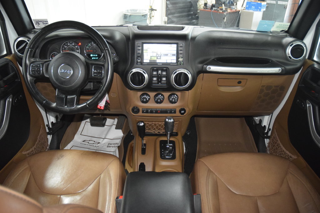 Used 2017 Jeep Wrangler Unlimited Rubicon w/ Cold Weather Group AWD/4WD image 30